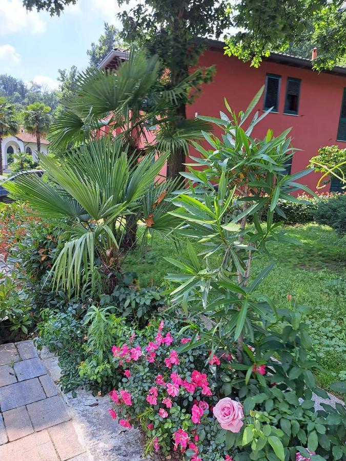 Mambly B&B Ristorante Pizzeria Galliate Екстер'єр фото